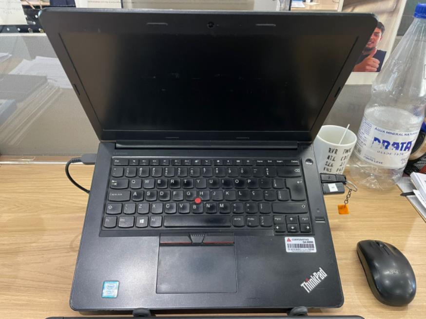 Foto ilustrativa 2 - 05 NOTEBOOKS DA MARCA DELL OU LENOVO