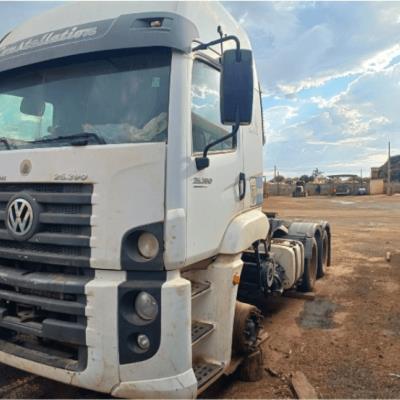 1 Caminhão | Volkswagen 25.390 CTC 6×2 | Diesel | Cor Branca | Ano/Modelo 2013/2014 | Placa OOA4E17 | RENAVAM 00598731830 | Chassi 9536T8277ER411145