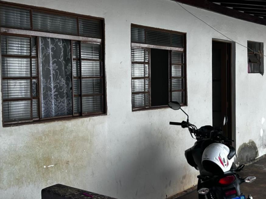 Foto ilustrativa 13 - 2 CASAS EM 1 LOTE