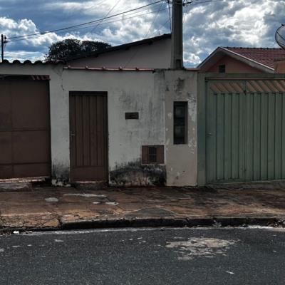 2 CASAS EM 1 LOTE