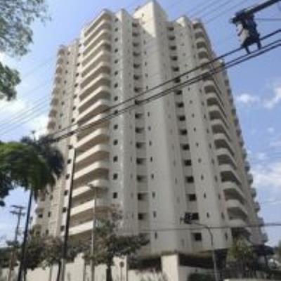 Apartamento c/ duas vagas de garagem