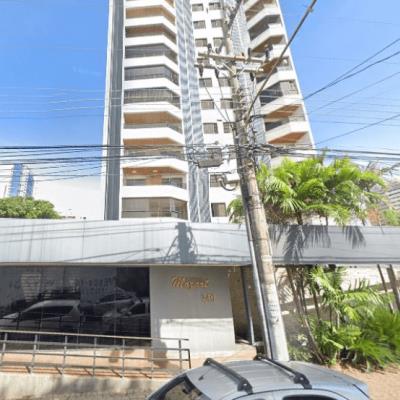 Apartamento com 02 vagas de garagem