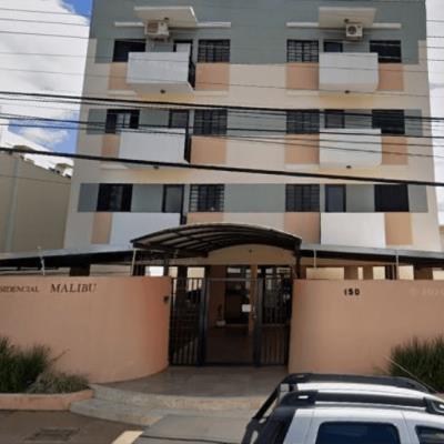 Apartamento com vaga de garagem