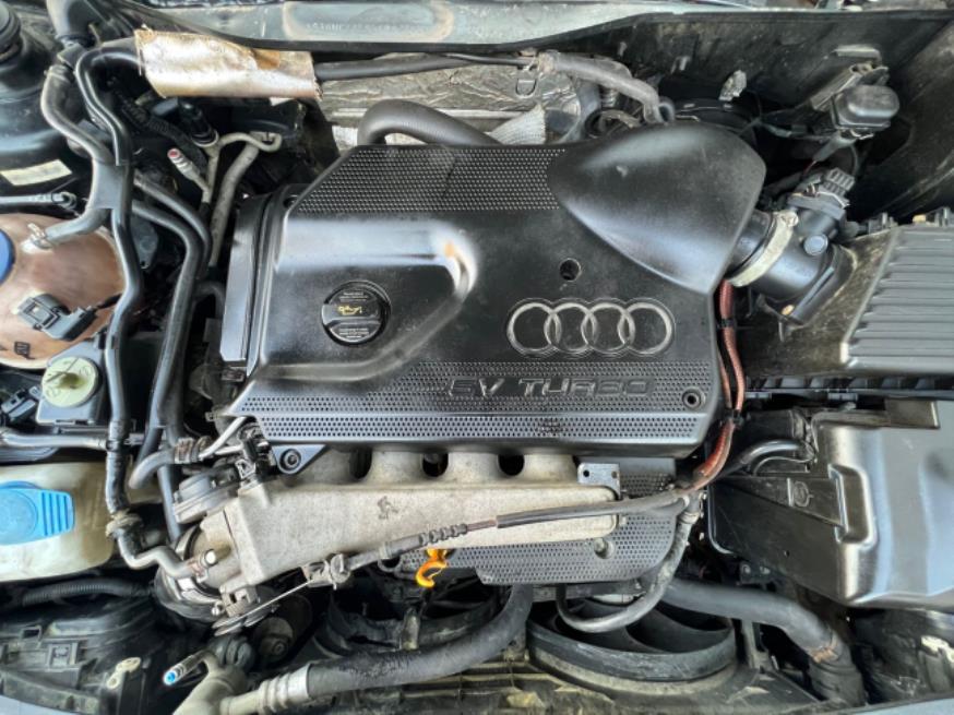Foto ilustrativa 8 - AUDI A3 1.8T AT 2005 – PRETA – GASOLINA