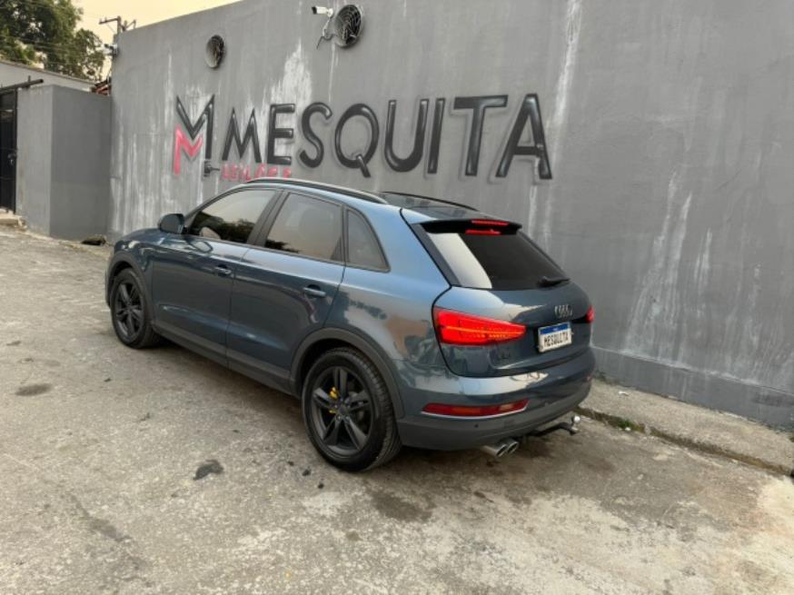Foto ilustrativa 2 - AUDI Q3 1.4 TFSI 2017 BLINDADO – AZUL – GASOLINA