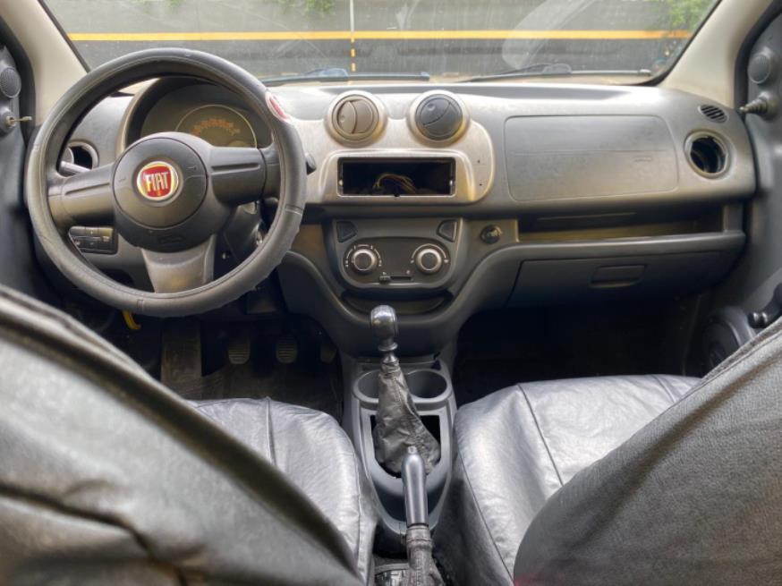 Foto ilustrativa 5 - AUTOMOVEL FIAT/UNO WAY 1.0, ALCOOL/GASOLINA, BRANCA, 2012/2014, NO ESTADO EM QUE SE ENCONTRA.