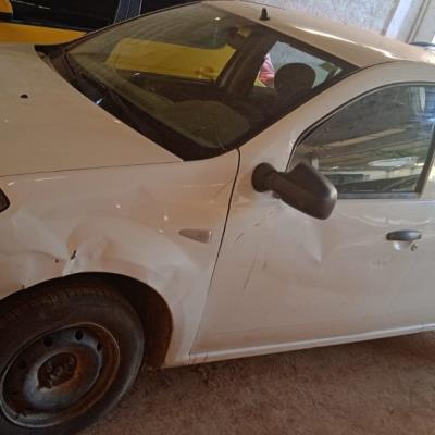 AUTOMOVEL RENAULT/SANDERO AUT1.016V, ALCOOL/GASOLINA, BRANCA, 2014/2014, CHASSI: …37040, NO ESTADO EM QUE SE ENCONTRA.