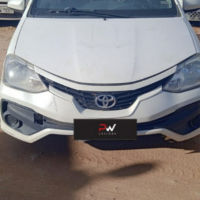 AUTOMOVEL TOYOTA/ETIOS HB X 13L MT, ALCOOL/GASOLINA, BRANCA, 2018/2018, CHASSI: …10372, NO ESTADO EM QUE SE ENCONTRA.