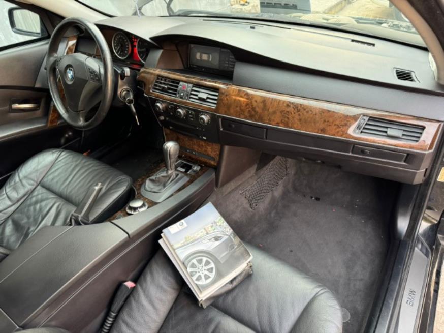 Foto ilustrativa 5 - BMW 545IA 4.4 2006 BLINDADA – PRETA – GASOLINA
