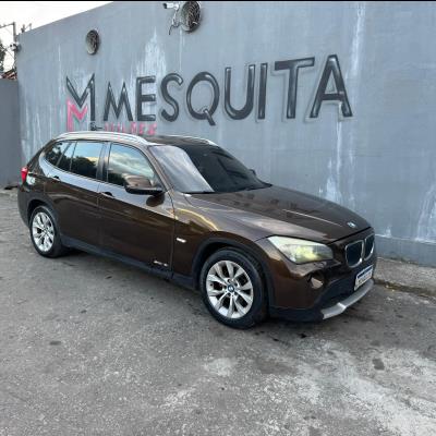 BMW X1 SDRIVE 2011 – MARROM – GASOLINA