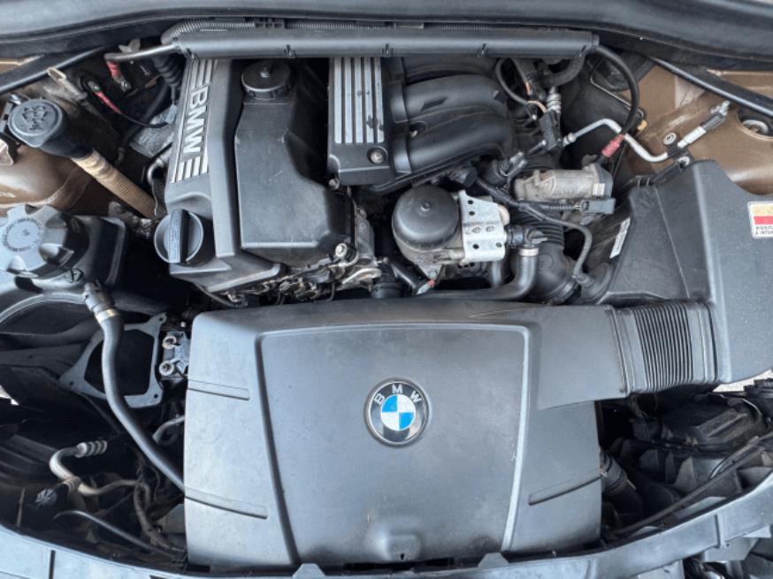 Foto ilustrativa 8 - BMW X1 SDRIVE 2011 – MARROM – GASOLINA