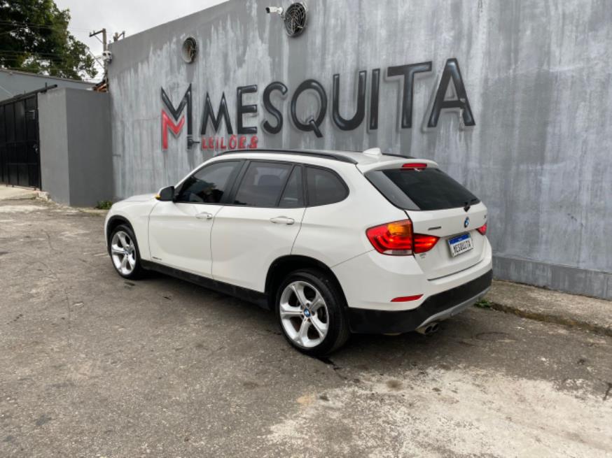 Foto ilustrativa 7 - BMW X1 SDRIVE 20I 2015 BLINDADA – BRANCA – GASOLINA
