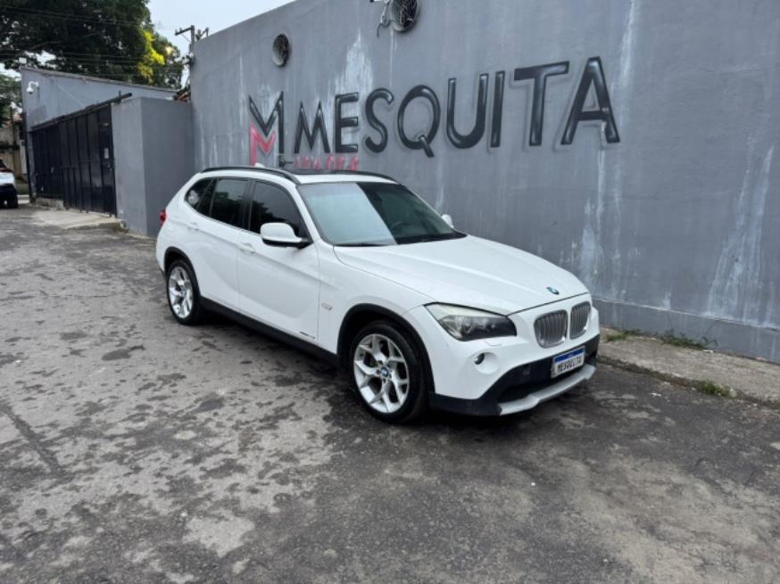 Foto ilustrativa 1 - BMW X1 XDRIVE 28i 3.0 2010 – BRANCA – GASOLINA
