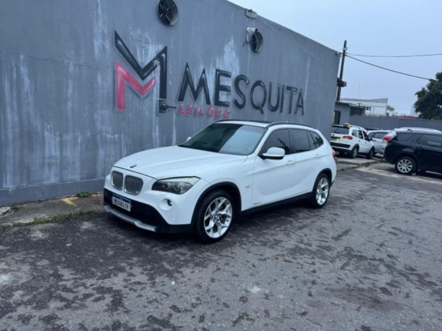 Foto ilustrativa 3 - BMW X1 XDRIVE 28i 3.0 2010 – BRANCA – GASOLINA