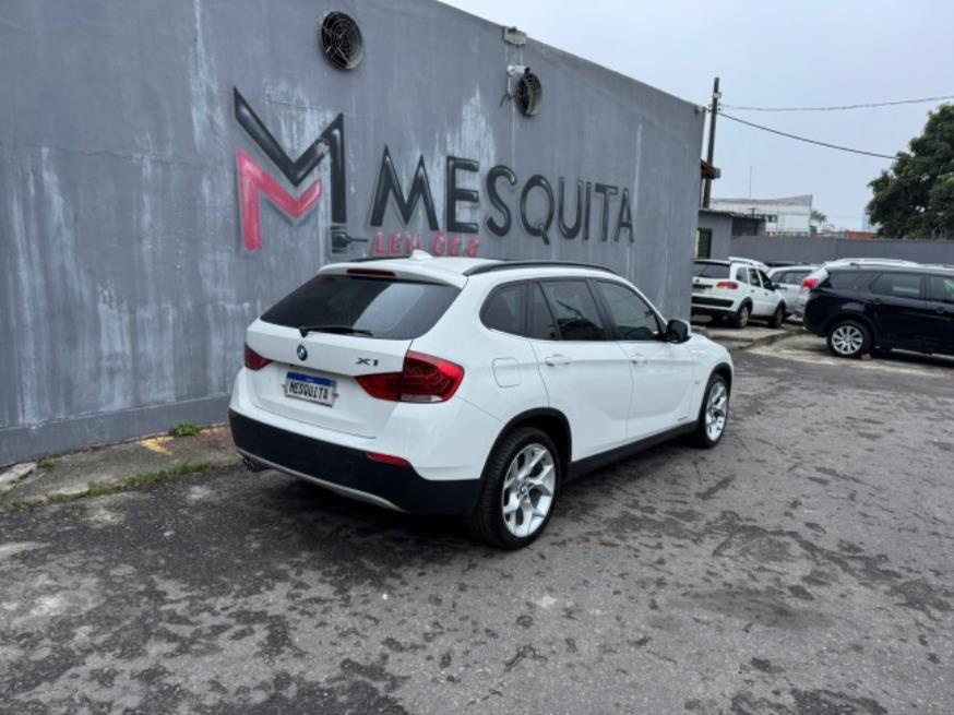 Foto ilustrativa 4 - BMW X1 XDRIVE 28i 3.0 2010 – BRANCA – GASOLINA
