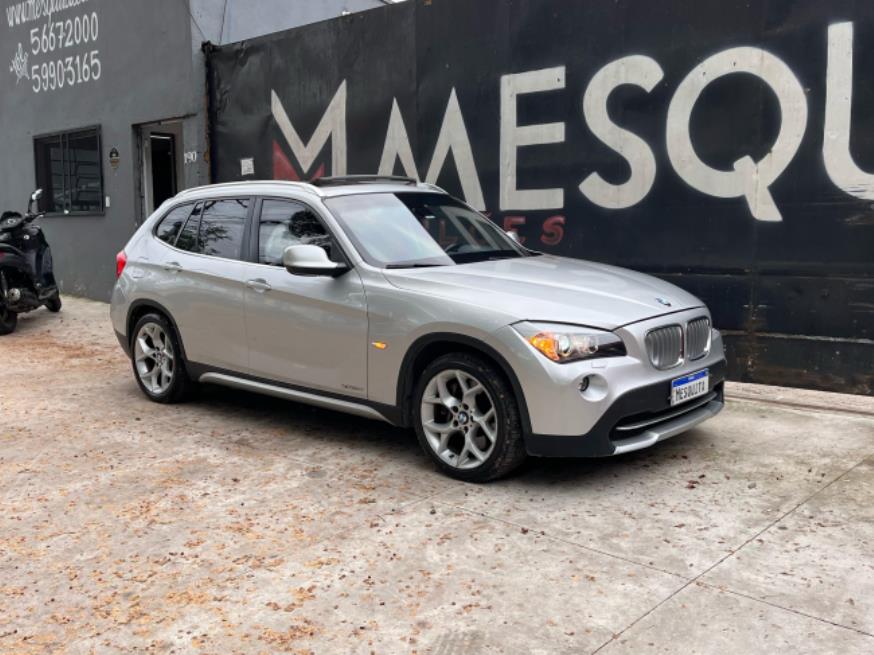 Foto ilustrativa 1 - BMW X1 XDRIVE 28i 3.0 2011 BLINDADO – PRATA – GASOLINA