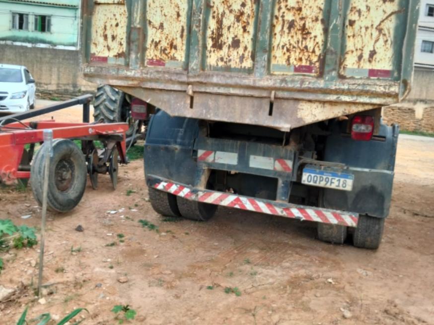 Foto ilustrativa 6 - CAMINHAO IVECO/TECTOR 170E22, DIESEL, BRANCA, 2013/2013, CHASSI: 93ZA1RGH0D8923857, RENAVAM: 00559122632, NO ESTADO EM QUE SE ENCONTRA.