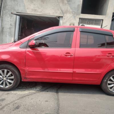 Carro – VW/Fox, placas EDG-2831