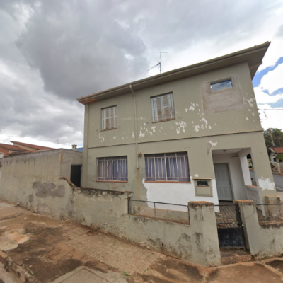 Casa com 245,60m² de área construída