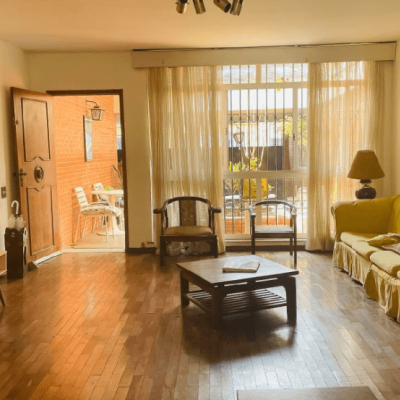 Casa Térrea em terreno de 400m²