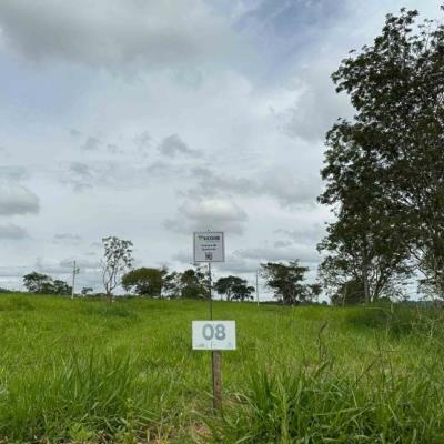 Chácara 08, Quadra 06, localizada na Rua F, no Chacreamento Espelho D’Água, em Abaeté/MG, com área total de 1.000,00 m², matrícula nº 29.112 do CRI de Abaeté/MG.