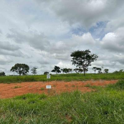 Chácara 13, Quadra 07, localizada na Rua F, no Chacreamento Espelho D’Água, em Abaeté/MG, com área total de 1.000,00 m², matrícula nº 29.151 do CRI de Abaeté/MG