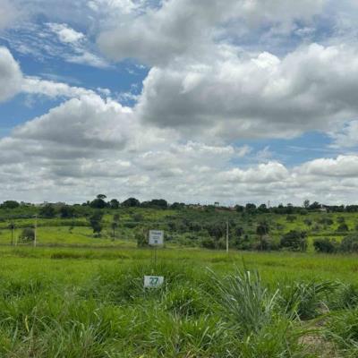 Chácara 27, Quadra 05, localizada na Rua F, no Chacreamento Espelho D’Água, em Abaeté/MG, com área total de 1.000,00 m², matrícula nº 29.091 do CRI de Abaeté/MG.