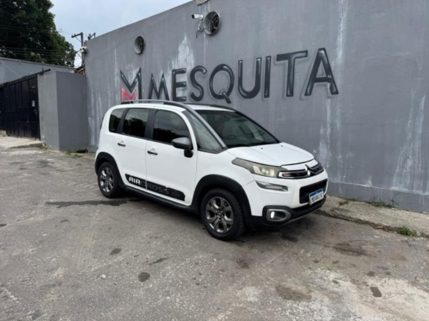 Foto ilustrativa 1 - CITROEN AIRCROSS SHINE 1.6 2017 – BRANCA – FLEX