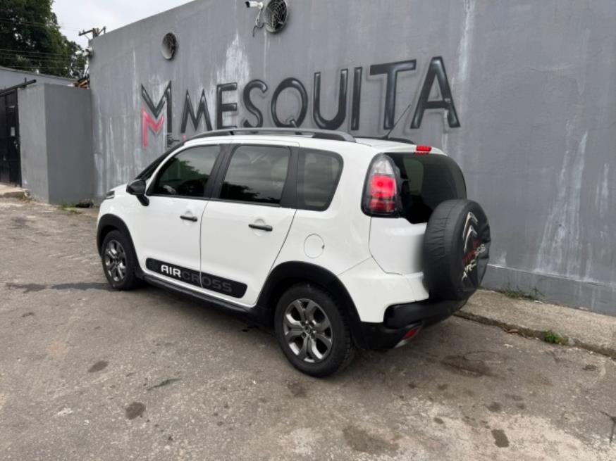 Foto ilustrativa 2 - CITROEN AIRCROSS SHINE 1.6 2017 – BRANCA – FLEX