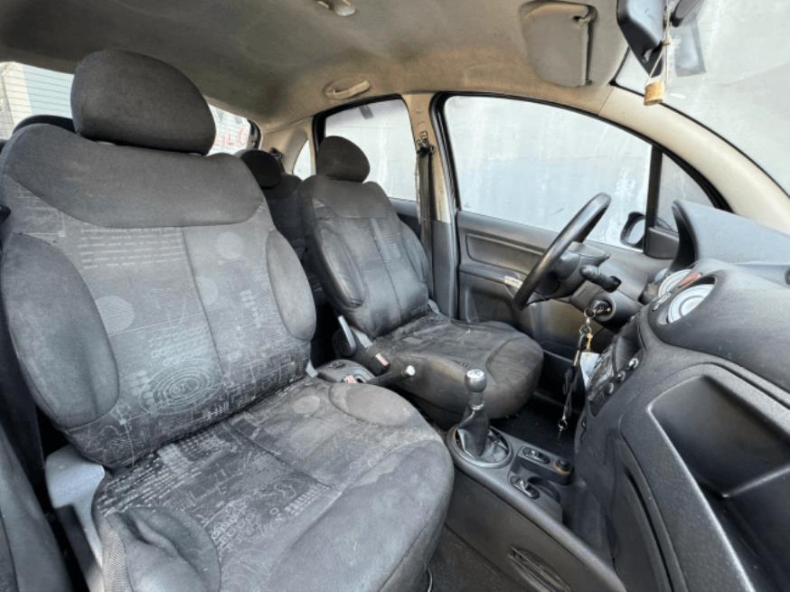 Foto ilustrativa 6 - CITROEN C3 GLX 1.4 2008 – PRETA – FLEX
