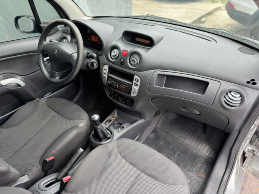 Foto ilustrativa 2 - CITROEN C3 GLX 1.4 2011 – PRATA – FLEX