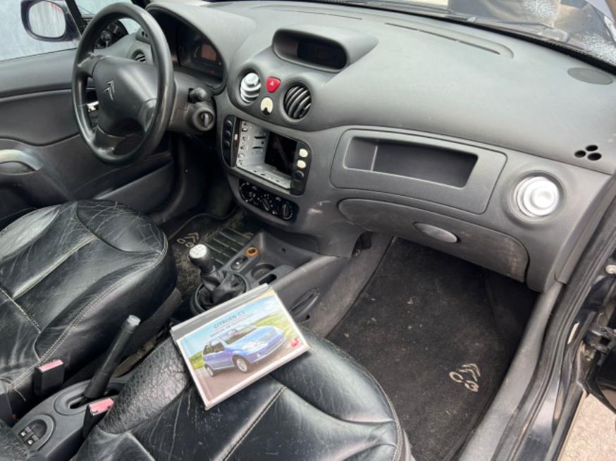 Foto ilustrativa 5 - CITROEN C3 GLX 2006 – PRETO – GASOLINA