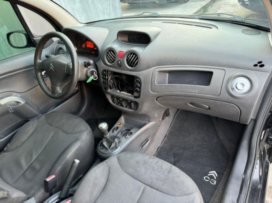 Foto ilustrativa 5 - CITROEN C3 GLX 2010 – PRETO – FLEX