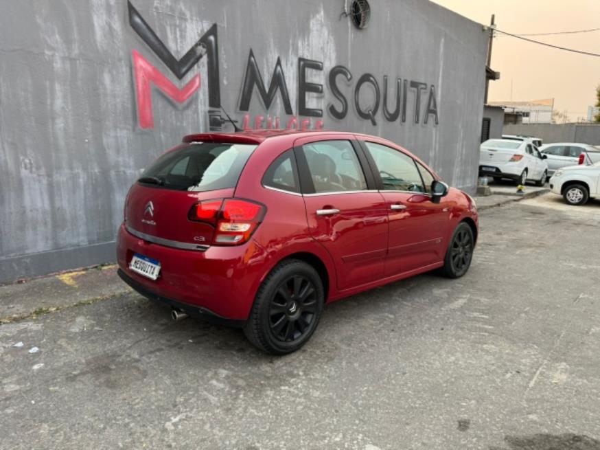 Foto ilustrativa 4 - CITROEN C3 PICASSO EXCLUSIVE 2013 – VERMELHO – FLEX
