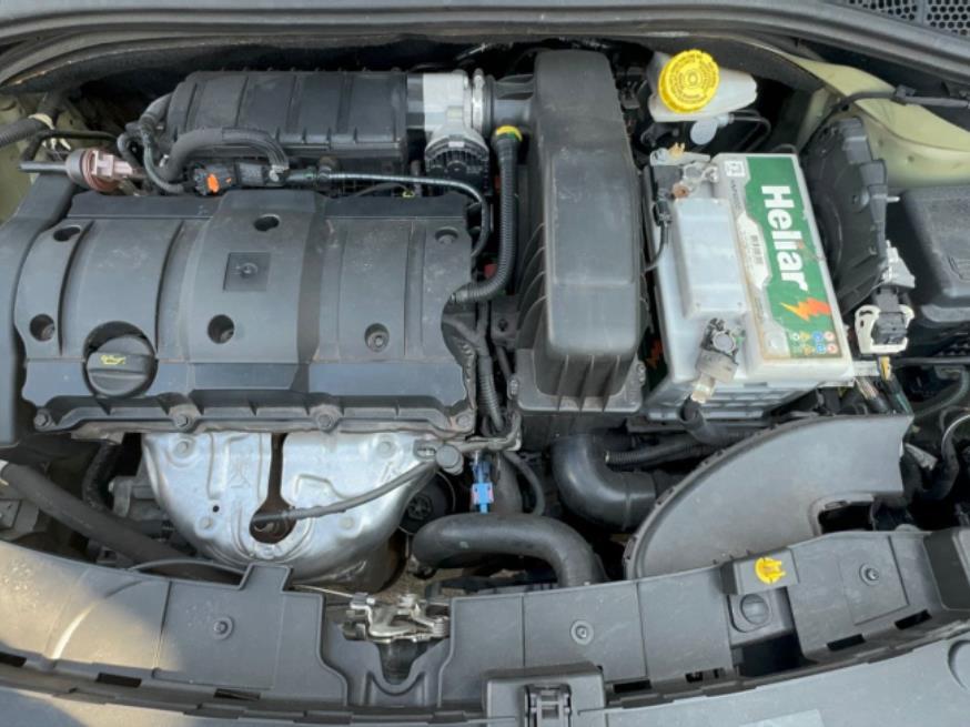 Foto ilustrativa 8 - CITROEN C4 CACTUS FEEL PACK 1.6 2021 – CINZA – GASOLINA