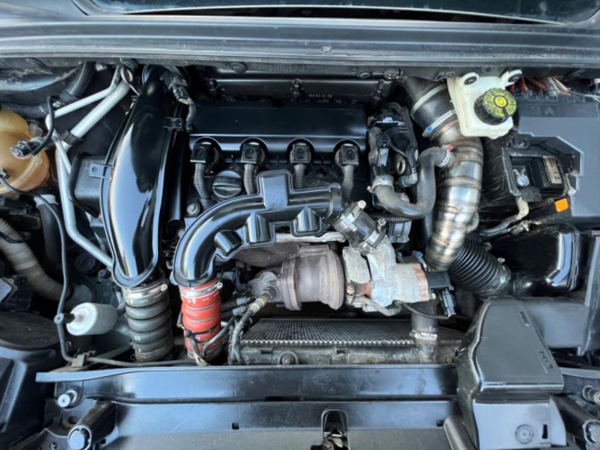 Foto ilustrativa 8 - CITROEN DS4 1.6 TURBO 2014 – CINZA – GASOLINA