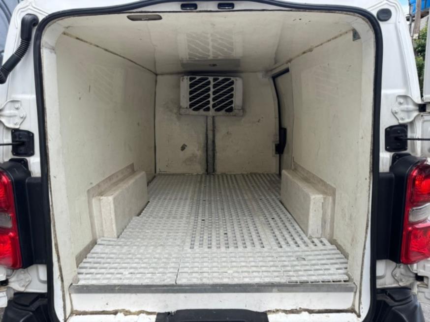 Foto ilustrativa 7 - CITROEN JUMPY 1.6 FURGÃO REFRIGERADO 2018 – BRANCO – DIESEL