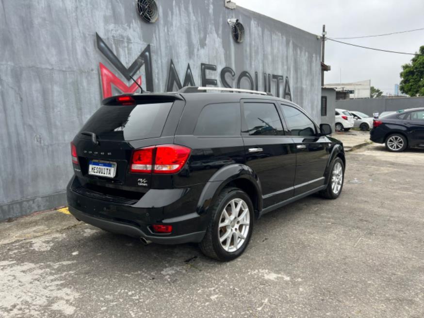 Foto ilustrativa 4 - DODGE JOURNEY RT 3.6 AT 2015 – PRETA – GASOLINA