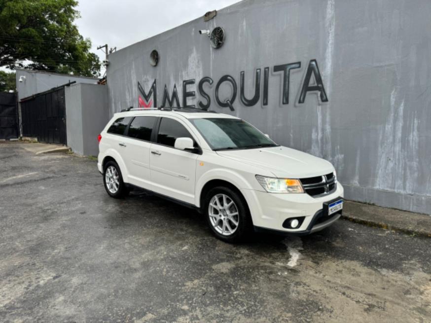 Foto ilustrativa 1 - DODGE JOURNEY RT 3.6 AT 2017 – BRANCA – GASOLINA