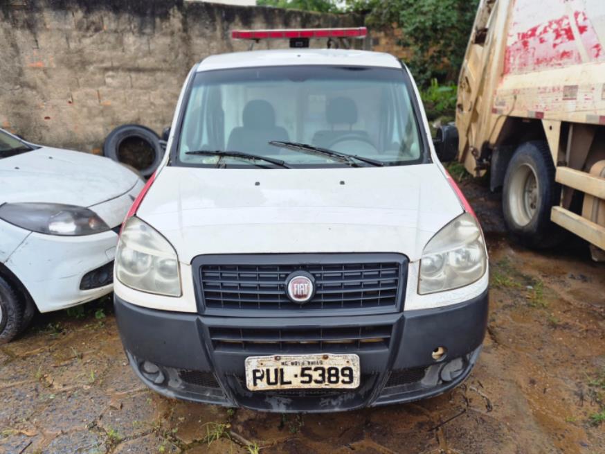 Foto ilustrativa 1 - ESP/CAMINHONETE AMBULANC, FIAT/DOBLO CA CIRILO AMB, BRANCA, ALC/GASOL, 2014/2014, CHASSI: 9BD223156E2036949, RENAVAM: 01155155278, NO ESTADO EM QUE SE ENCONTRA.