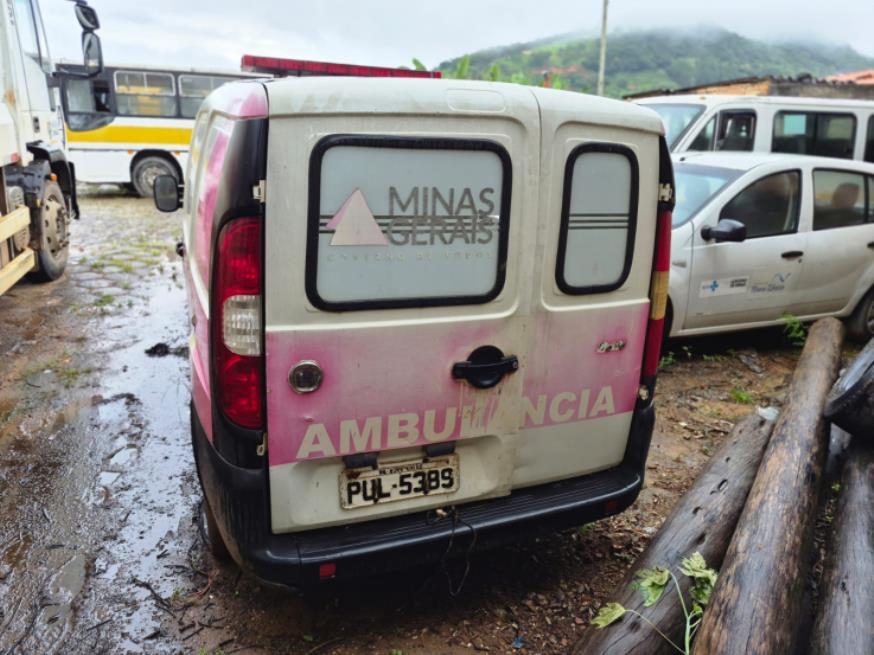 Foto ilustrativa 11 - ESP/CAMINHONETE AMBULANC, FIAT/DOBLO CA CIRILO AMB, BRANCA, ALC/GASOL, 2014/2014, CHASSI: 9BD223156E2036949, RENAVAM: 01155155278, NO ESTADO EM QUE SE ENCONTRA.