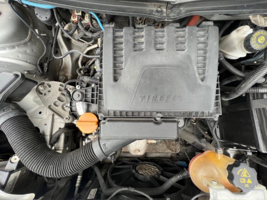 Foto ilustrativa 8 - FIAT ARGO 1.0 2019 – PRATA – GASOLINA