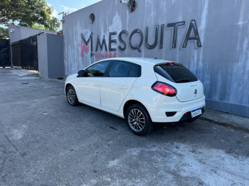 Foto ilustrativa 2 - FIAT BRAVO ESSENCE  2016 – BRANCO – FLEX