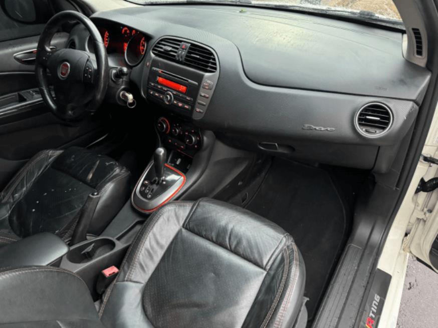 Foto ilustrativa 5 - FIAT BRAVO SPORTING 1.8 DUAL 2013 – BRANCO – FLEX