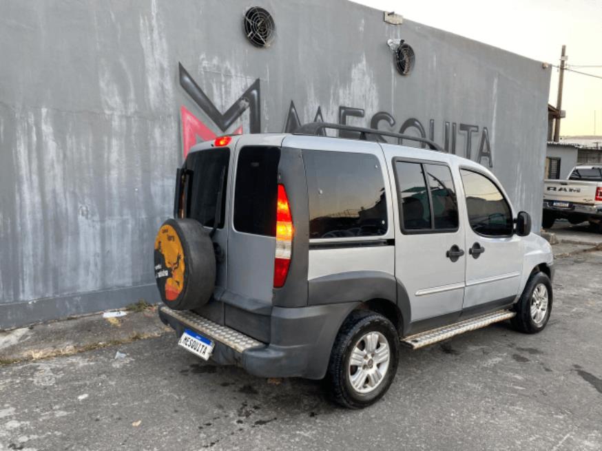 Foto ilustrativa 4 - FIAT DOBLO ADV 1.8 2009 – PRATA – FLEX/GNV