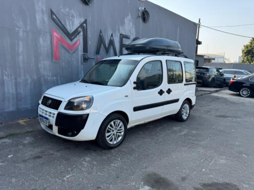 Foto ilustrativa 3 - FIAT DOBLO ESSENCE 1.8  2020 – BRANCA – FLEX