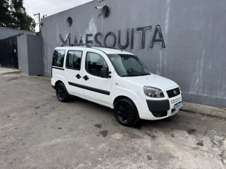 Foto ilustrativa 1 - FIAT DOBLO ESSENCE 1.8 7L 2021 – BRANCA – FLEX