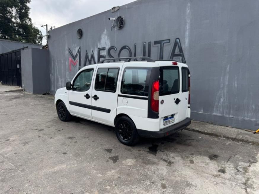 Foto ilustrativa 2 - FIAT DOBLO ESSENCE 1.8 7L 2021 – BRANCA – FLEX