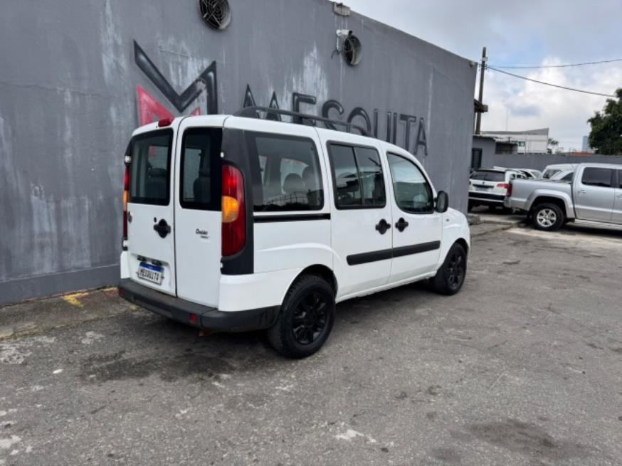 Foto ilustrativa 4 - FIAT DOBLO ESSENCE 1.8 7L 2021 – BRANCA – FLEX