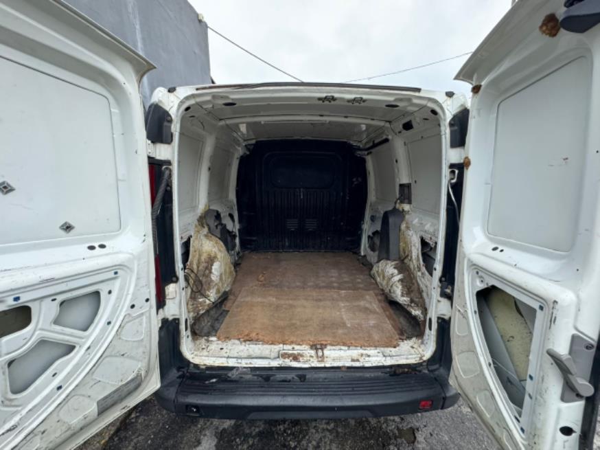 Foto ilustrativa 7 - FIAT DOBLO GARGO 1.4  2013 – BRANCA –  FLEX